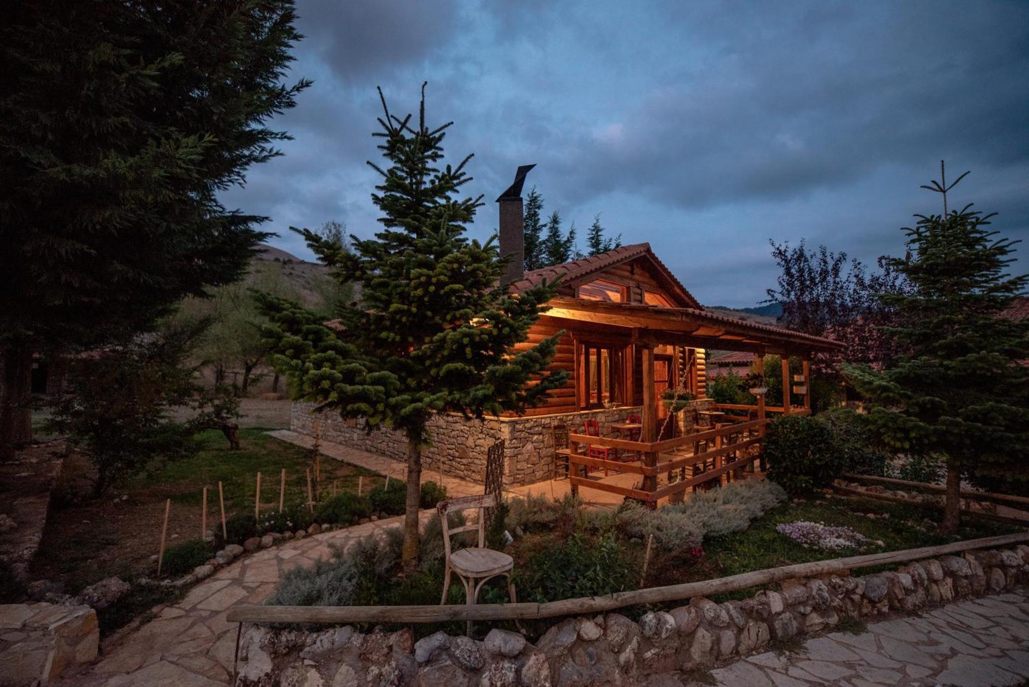 Orias Guesthouse & Farm Калаврита Экстерьер фото
